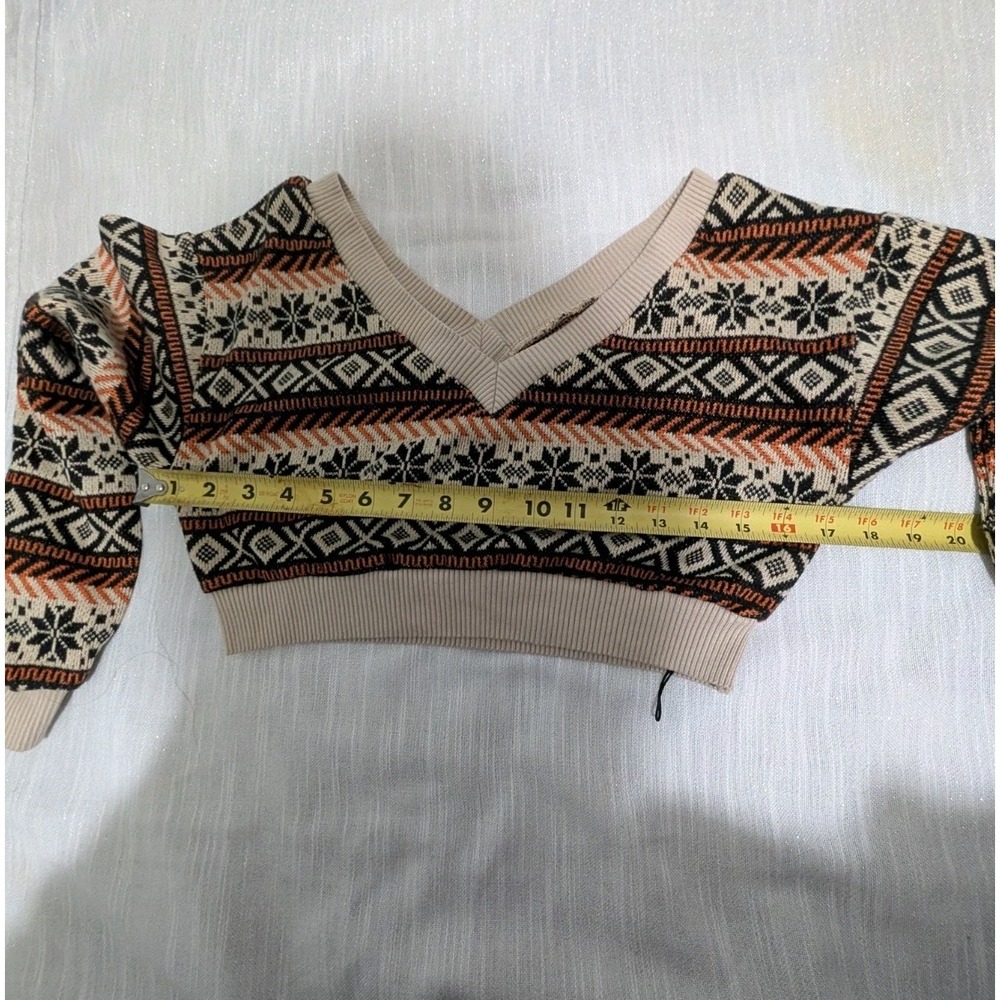 ZAFUL‎ Cropped Fair Isle Sweater Cottagecore Womens M V-Neck Knit Crop Top NWOT - Picture 3 of 7
